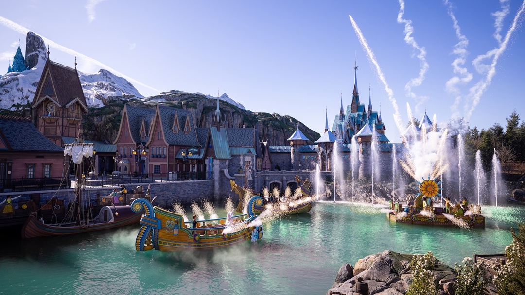 Disney Experiences Achieves Q2 Revenue Record Amidst Strategic IP Investments